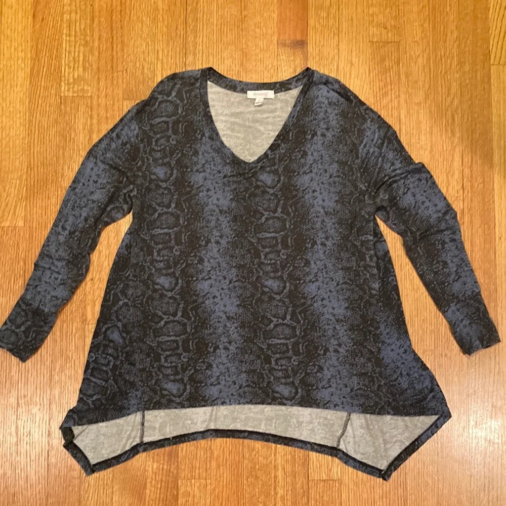 Skinny Girl  Blue and Black Top Size Small - Picture 9 of 10